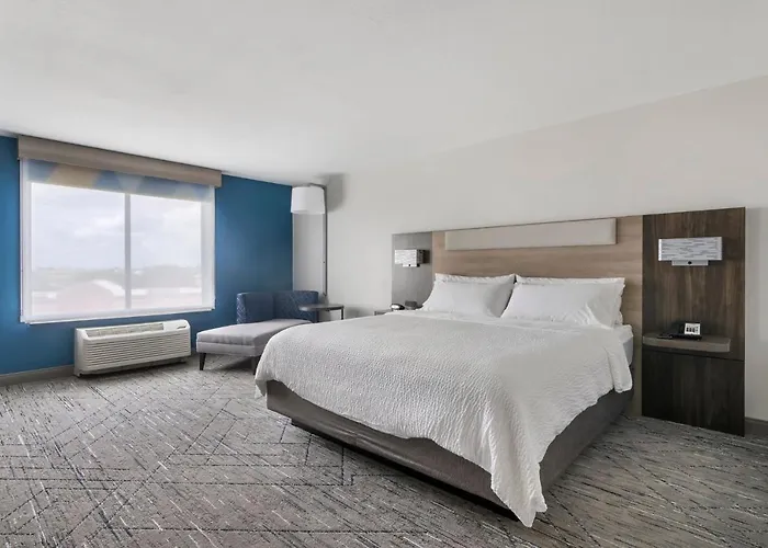 Express Peru-lasalle Area By Ihg Hotel 2*