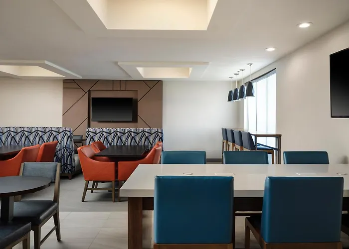 Express Peru-lasalle Area By Ihg Отель 2*