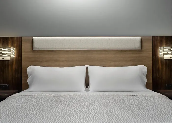 Express Peru-lasalle Area By Ihg Отель Peru