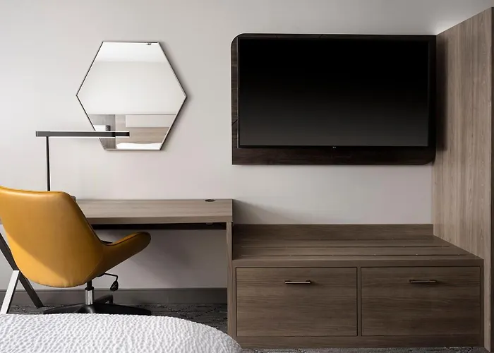 Express Peru-lasalle Area By Ihg Hotel