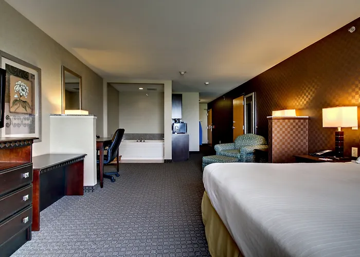 Express Peru-lasalle Area By Ihg Hotel