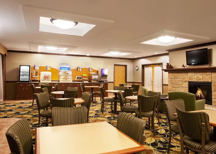 Hotel Express Peru-lasalle Area By Ihg 2*