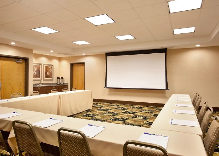 Hotel Express Peru-lasalle Area By Ihg 2*