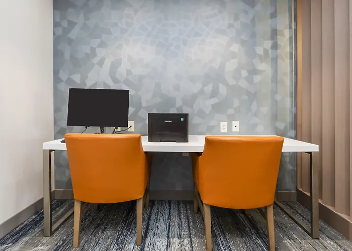 Express Peru-lasalle Area By Ihg Hotel